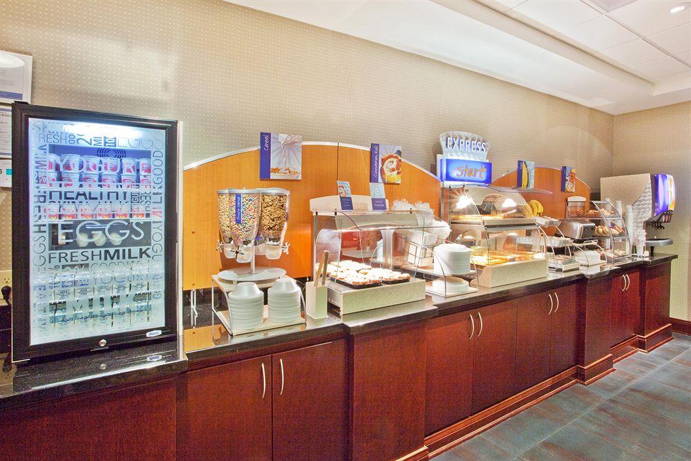 Holiday Inn Express Hotel & Suites Atlanta-Cumming By Ihg Εξωτερικό φωτογραφία